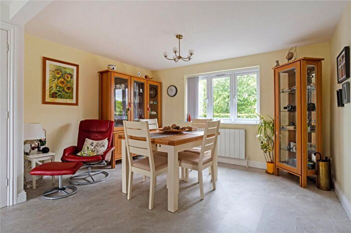 4 Bedroom Detached House For Sale In Pond Lane, Lasham, GU34