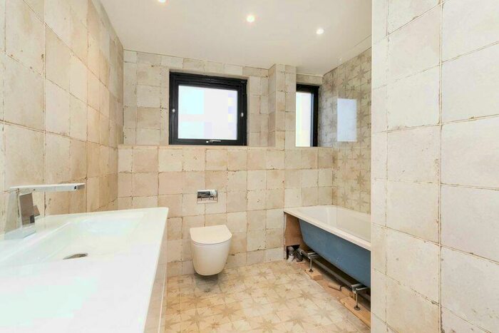 3 Bedroom Flat To Rent In Aubert Park, Highbury, N5