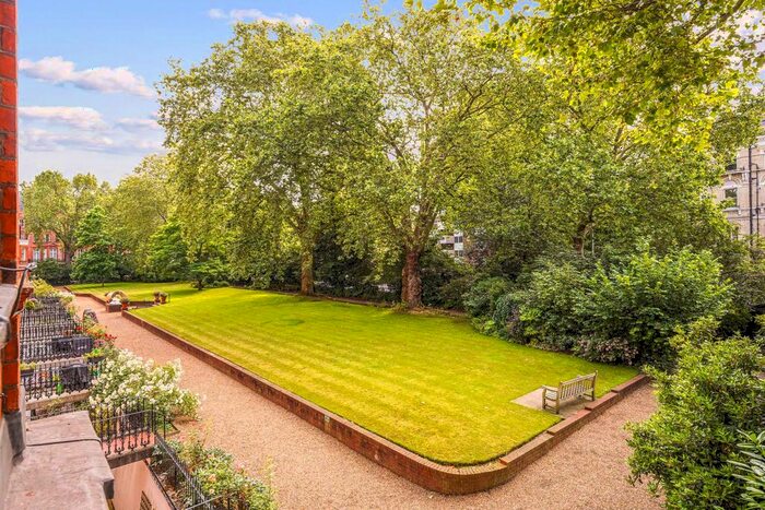 1 Bedroom Flat For Sale In Evelyn Gardens, London, SW7