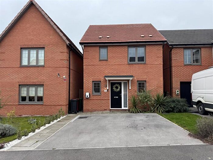 3 Bedroom Detached House For Sale In Heritage Street, Creswell, Worksop, S80