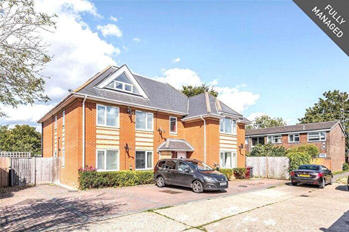 2 Bedroom Apartment To Rent In Jacobs Lodge, Fulmead Road, Reading, Berkshire, RG30