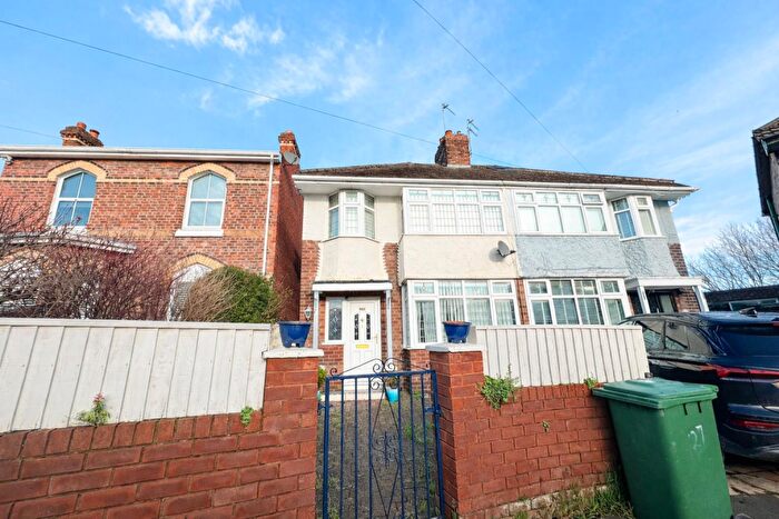 3 Bedroom Semi Detached House For Sale In Moss Grove, Birkenhead, CH42