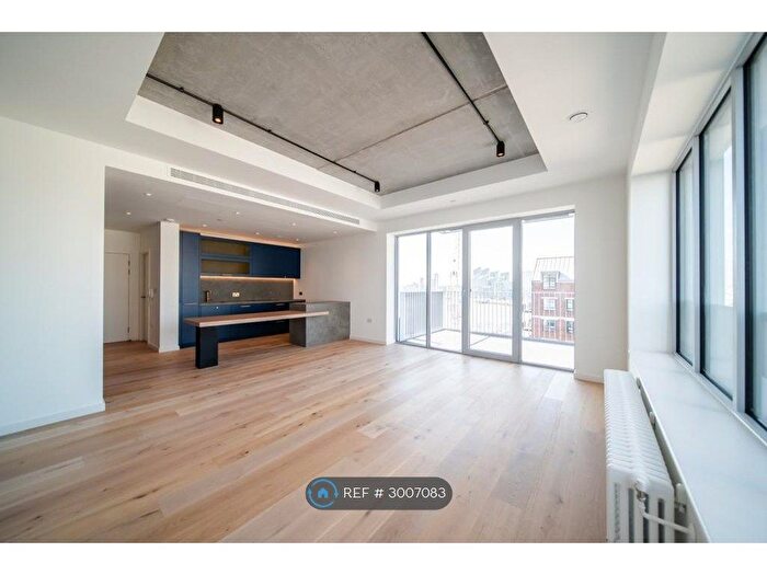 2 Bedroom Flat To Rent In Rendel House, London, E14
