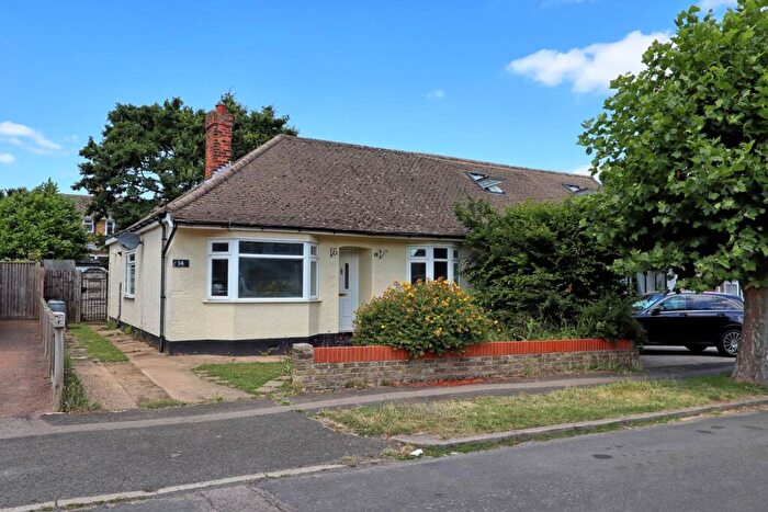 3 Bedroom Bungalow For Sale In Glenmere Park Avenue, Thundersley, SS7