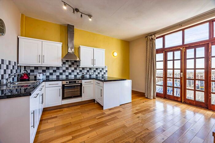 1 Bedroom Apartment To Rent In The Ropewalk, Nottingham, NG1