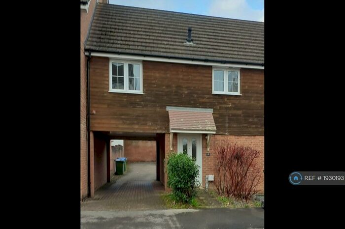 2 Bedroom Flat To Rent In Dumas Drive, Whiteley, Fareham, PO15