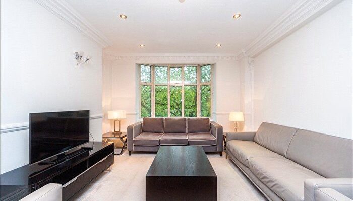 5 Bedroom Flat To Rent In Park Road, London, NW8