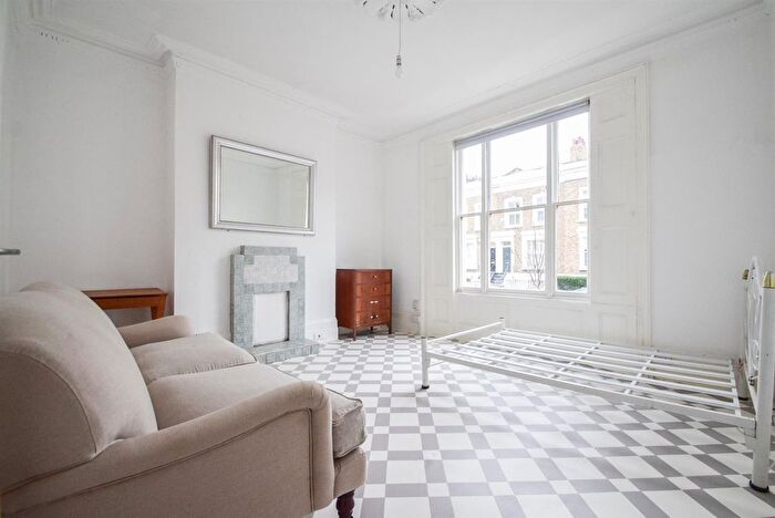 1 Bedroom Flat To Rent In Ockendon Road, London, N1