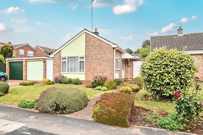 2 Bedroom Detached Bungalow For Sale In Longmead Close, Taunton, TA1