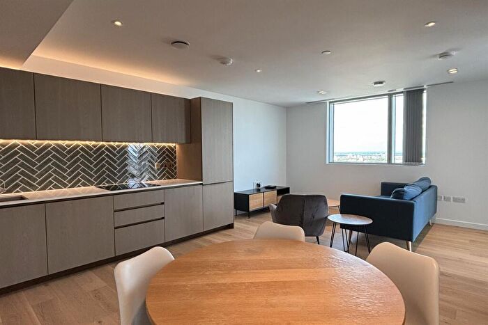 2 Bedroom Apartment To Rent In Atlas Building, City Road, EC1V