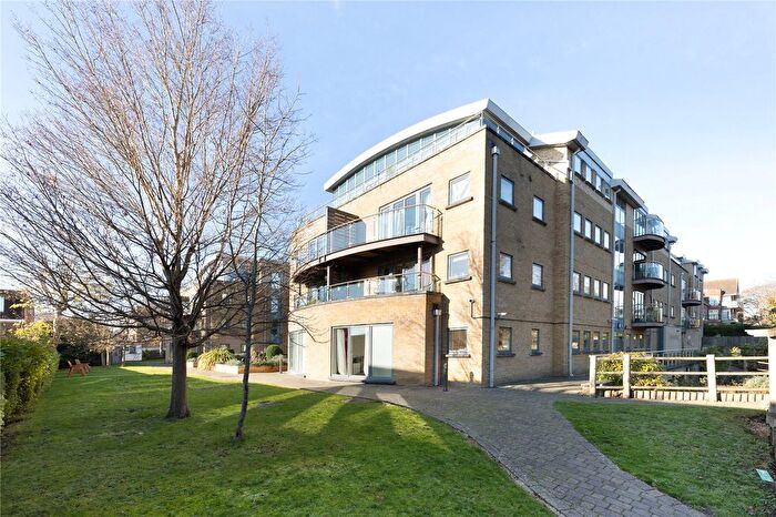2 Bedroom Flat For Sale In The Downs, Wimbledon, London, SW20