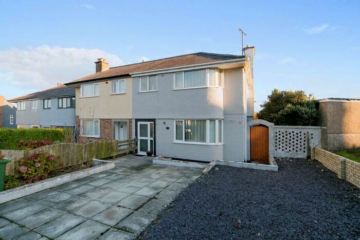 3 Bedroom Semi-Detached House For Sale In Maes Llwyn, Amlwch, LL68