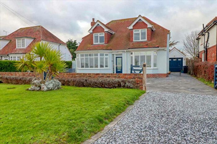 3 Bedroom Detached House For Sale In The Esplanade, Holland On Sea, CO15