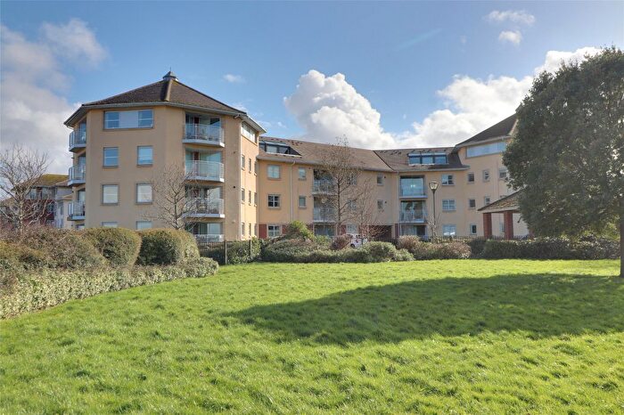 3 Bedroom Flat For Sale In Trinity Way, Minehead, Somerset, TA24