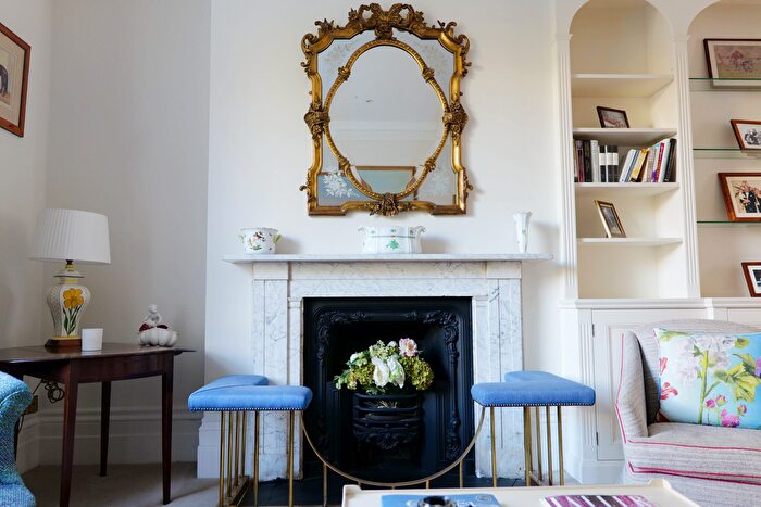 5 Bedroom Town House To Rent In Paultons Square, Chelsea, London, SW3