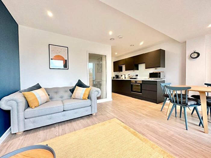 1 Bedroom Apartment For Sale In Bedroom Apartment - Coates House, BS48
