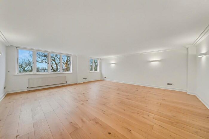 4 Bedroom Apartment To Rent In Kidderpore Avenue, Hampstead, London, NW3