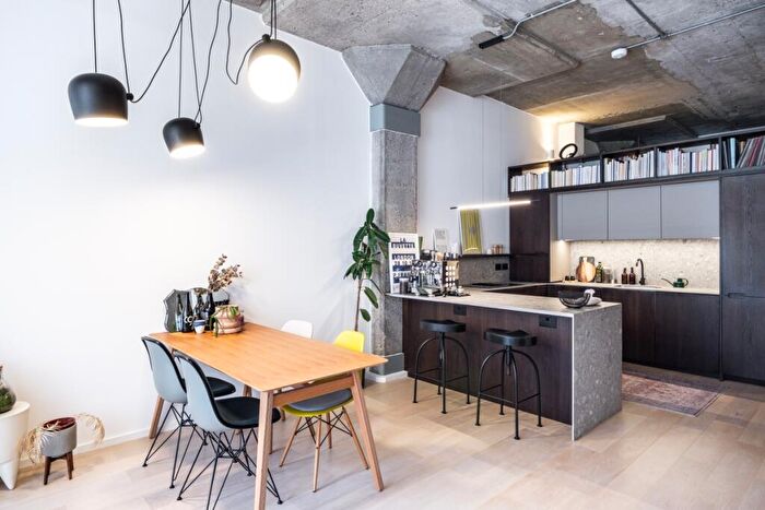 2 Bedroom Duplex To Rent In Wenlock Road London, N1