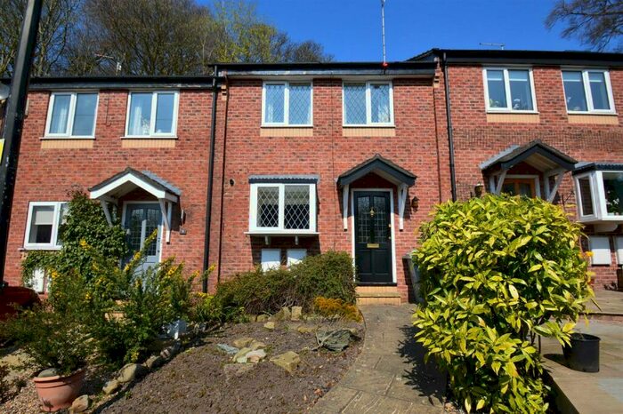 2 Bedroom Mews To Rent In Beechwood Mews, Macclesfield, SK10