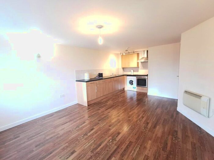 2 Bedroom Flat To Rent In The Springs, Wakefield, West Yorkshire, WF1