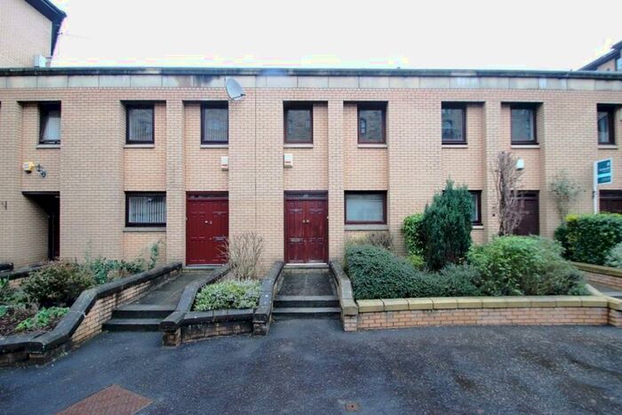 2 Bedroom House To Rent In Parsonage Square, Glasgow, G4