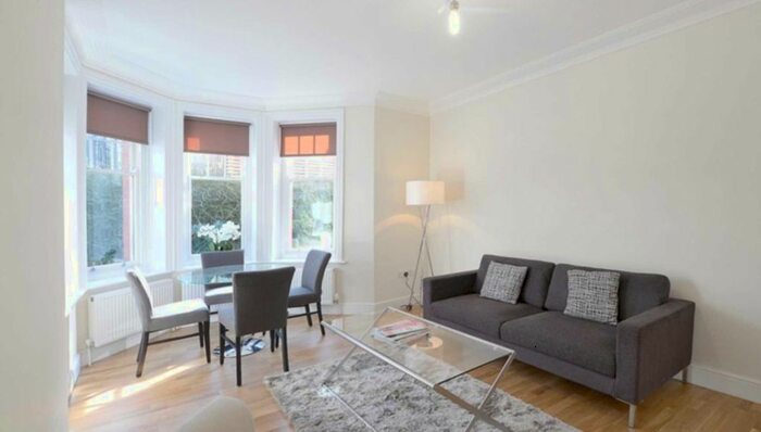 1 Bedroom Flat To Rent In Hamlet Gardens, London, W6