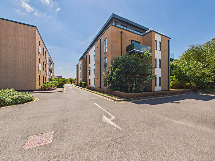 2 Bedroom Apartment For Sale In Alexander House, Angus Court, Thame, Oxfordshire, OX9