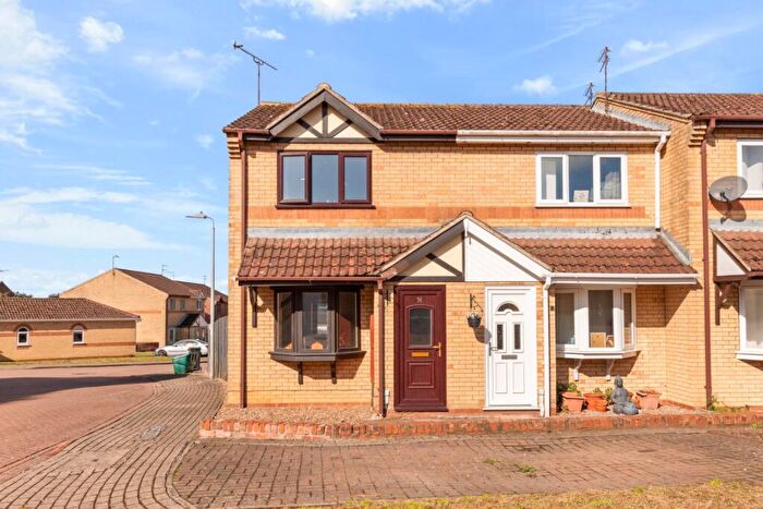 2 Bedroom Semi Detached House For Sale In Partridge Close, Caistor, Lincolnshire, LN7