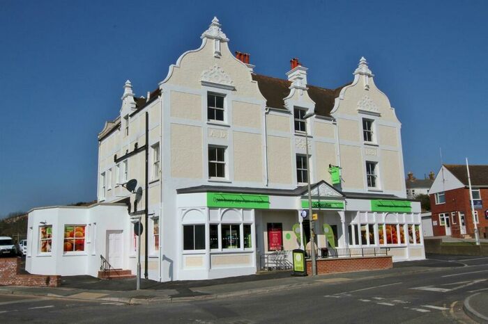 2 Bedroom Flat To Rent In Harbourside Inn, Fort Road Newhaven East Sussex, BN9