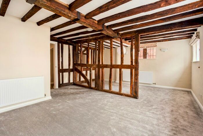 4 Bedroom Maisonette To Rent In Peascod Street, Windsor SL4