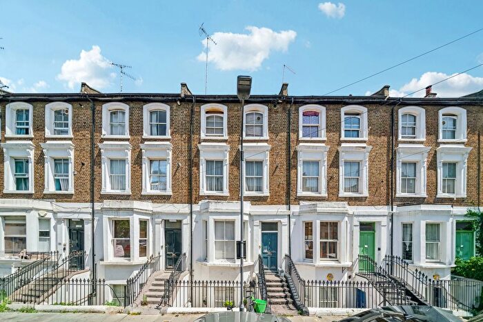 1 Bedroom Flat For Sale In Overstone Road, Brackenbury Village, Hammersmith, W6