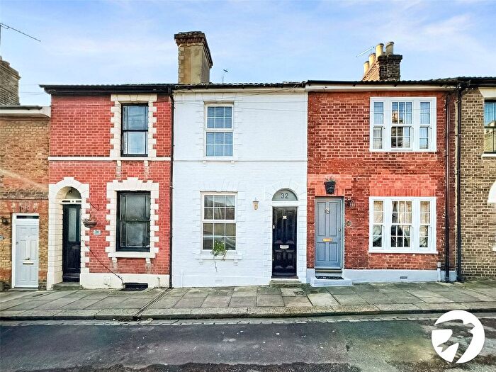 2 Bedroom Terraced House For Sale In Horsley Road, Rochester, Kent, ME1