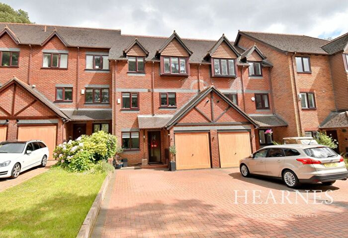 4 Bedroom Mews For Sale In Evening Glade, Ferndown, BH22