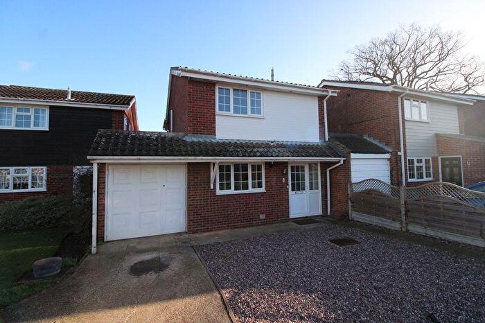 4 Bedroom Detached House For Sale In Walnut Close, Blunham, MK44