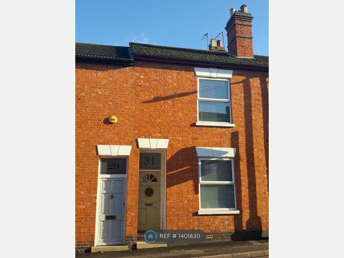 3 Bedroom Terraced House To Rent In Radcliffe St, Milton Keynes, MK12