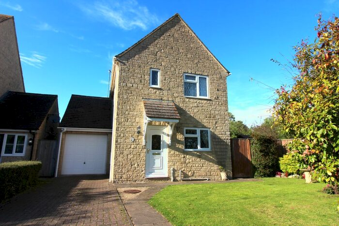 3 Bedroom Detached House For Sale In Coxmoor Close, Kingham, OX7