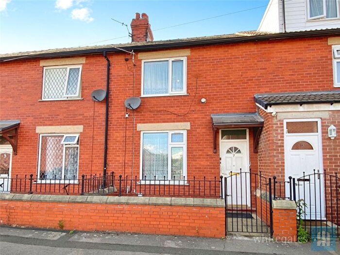 2 Bedroom Terraced House For Sale In Craven Road, Dewsbury, WF13