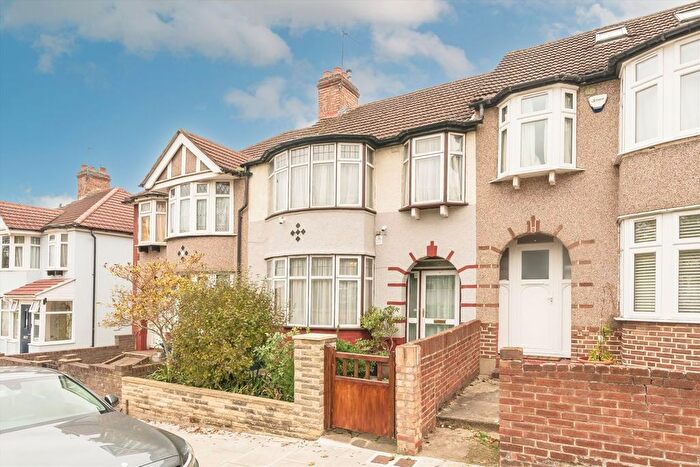 3 Bedroom Property To Rent In Oldfield Lane South, Greenford, UB6