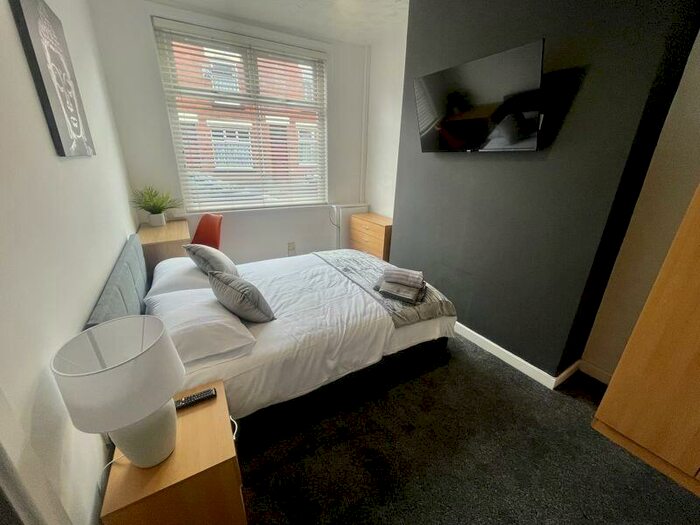 1 Bedroom Terraced House To Rent In Hatfield Road, Halliwell, Bolton, BL1