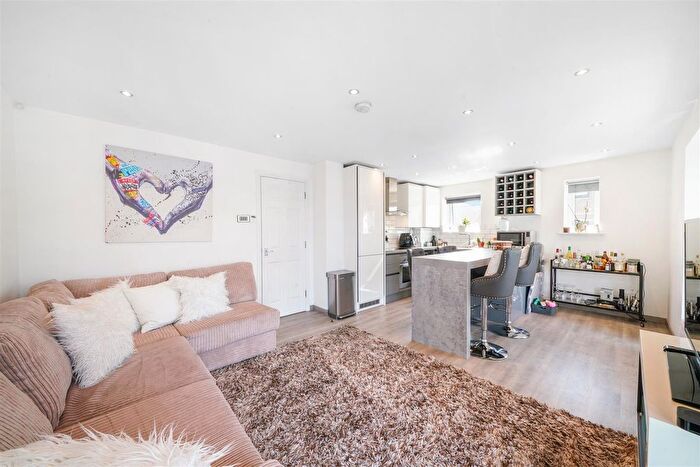 2 Bedroom Flat To Rent In Marlborough House, Britannia Village, E16