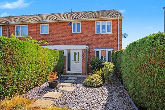 3 Bedroom End Of Terrace House For Sale In Olympic Way, Wellingborough, NN8