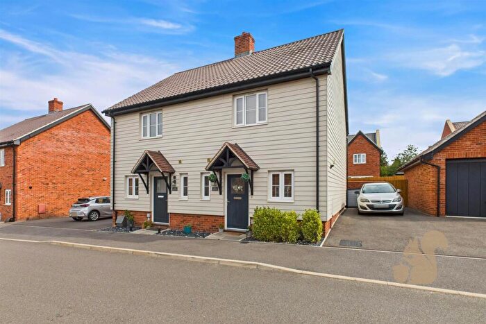2 Bedroom Semi-Detached House For Sale In Greensleeves Road, Chilton, CO10