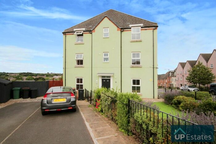 4 Bedroom Semi-Detached House To Rent In Brights Road, Nuneaton, CV10