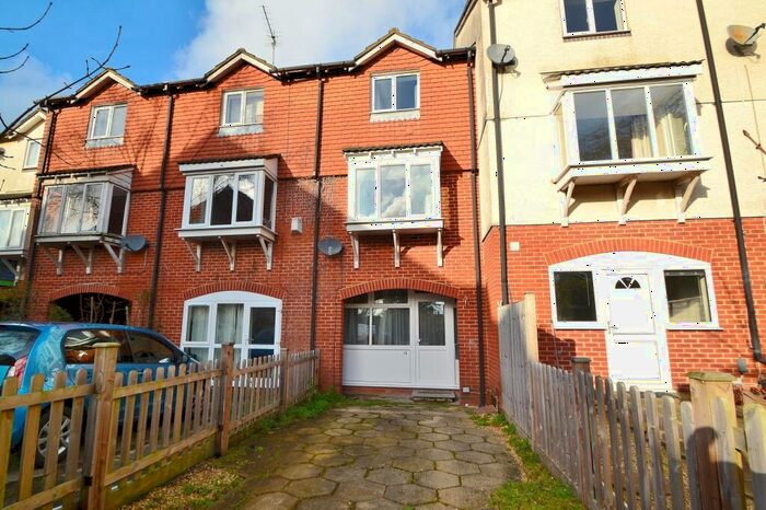 4 Bedroom Terraced House To Rent In Southampton, SO15