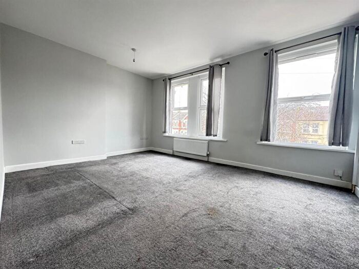2 Bedroom Flat For Sale In Aberdour Road, Goodmayes, Ilford, IG3