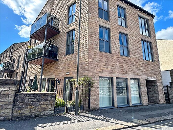 1 Bedroom Flat For Sale In Chapel Street, Glossop, Derbyshire, SK13