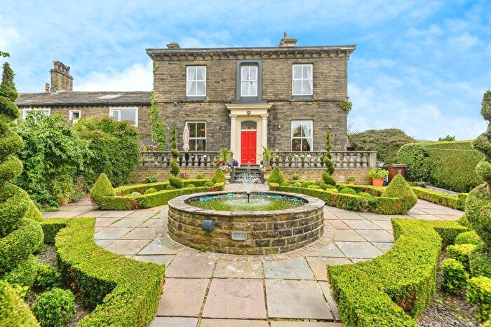6 Bedroom Character Property For Sale In Moorside Road, Eccleshill, Bradford, BD2