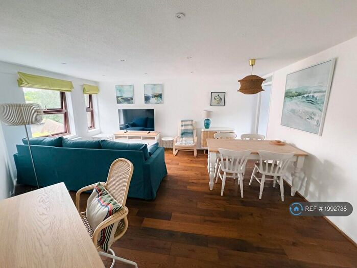 2 Bedroom Flat To Rent In Commercial Road, Exeter, EX2