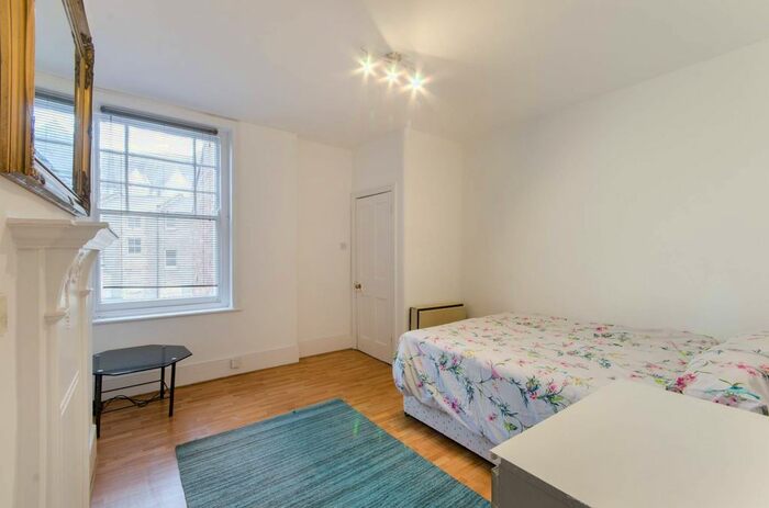 4 Bedroom Flat To Rent In Bond Street, Ealing Broadway, London, W5