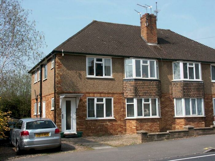 2 Bedroom Ground Flat To Rent In Station Road, Amersham, HP6
